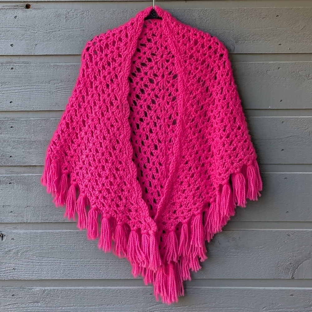VTG 70s Handmade Fringe Triangle Shawl Wrap Scarf Barbie Pink - Picture 6 of 6